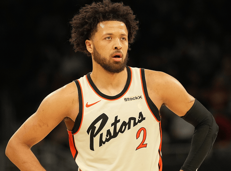 包含雄鹿横扫爵士，拉塞尔爆发神勇的词条