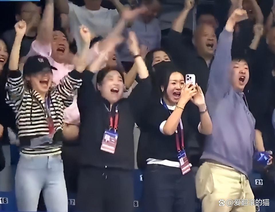 开云足球直播-全国杯连场热战，球员场场拼搏的简单介绍