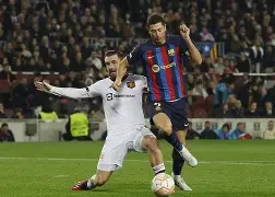 华域士菲主场逼平对手排名不变