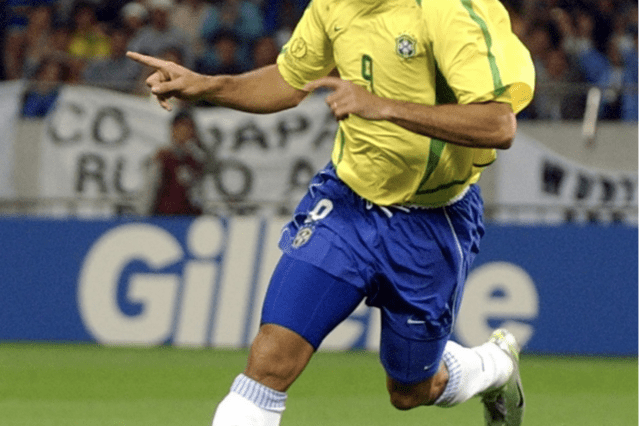 华伦西亚失分，战术遭受质疑的简单介绍