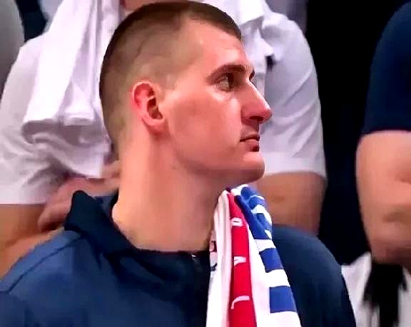 开云官网-关于掘金队投手约基奇被指未能胜任队长的信息