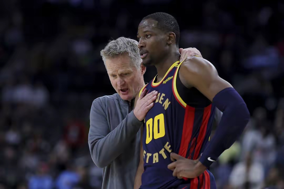 美国男篮险胜马刺，乔治高光表现的简单介绍