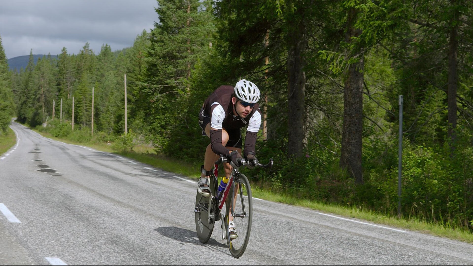 卡塞米罗点燃赛场，爱尔兰速胜马德里竞技，一场战术与意志的胜利